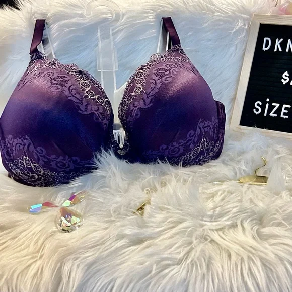 DKNY !! - Picture 2 of 16